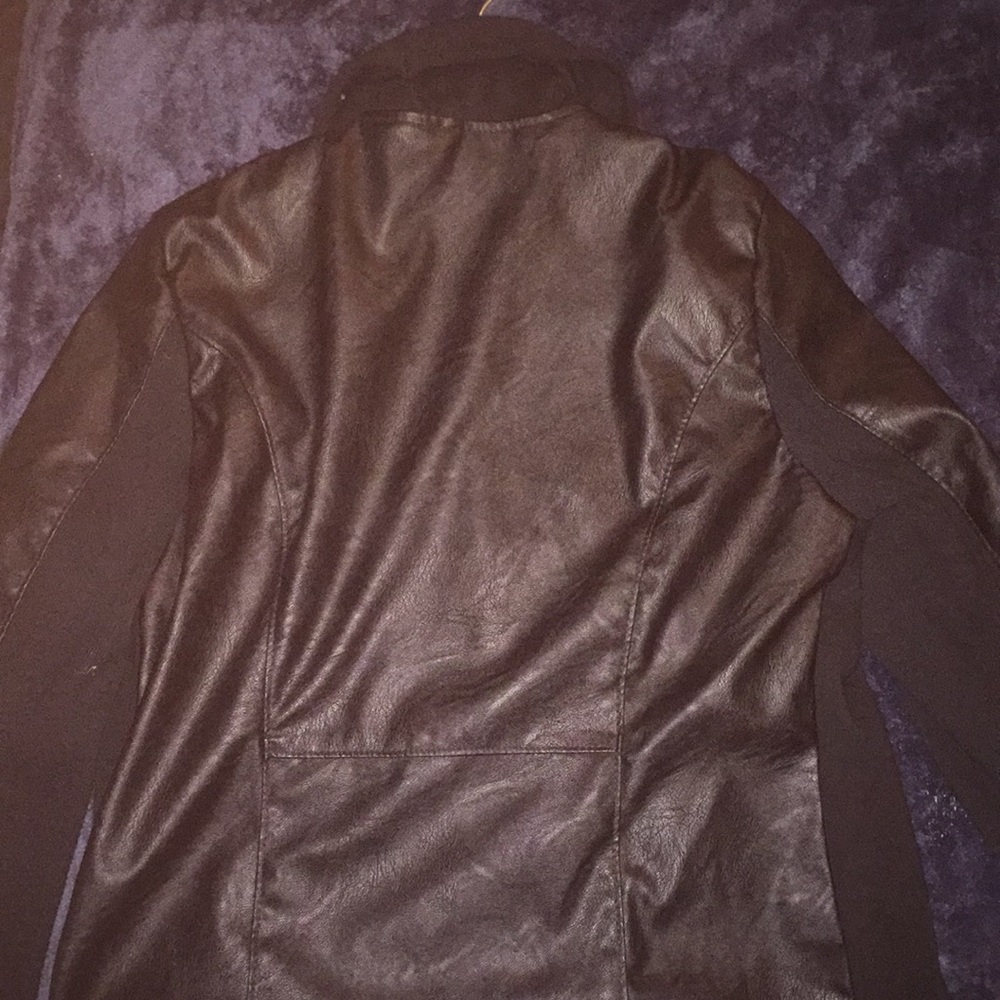 Jacket - Picture 3 of 4
